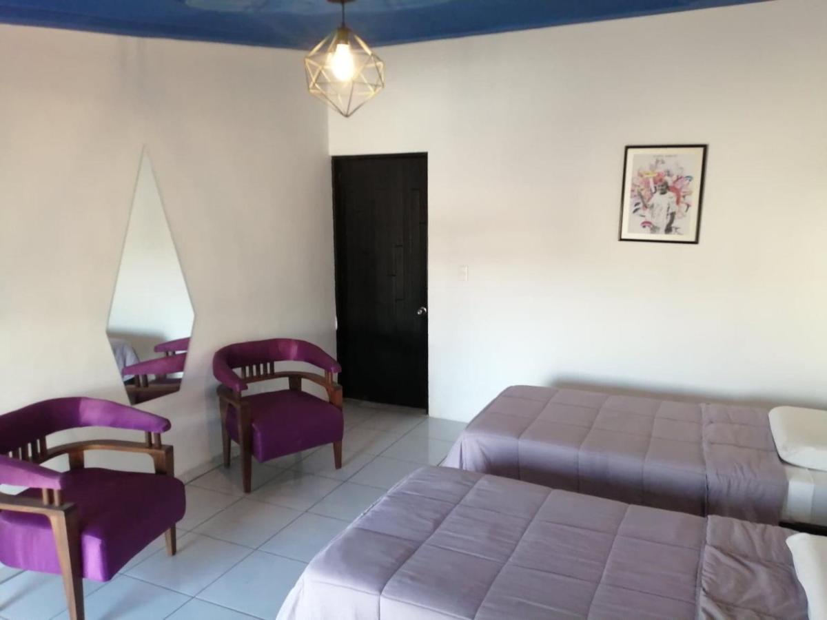 Casa Violeta Hostel Tepic Buitenkant foto
